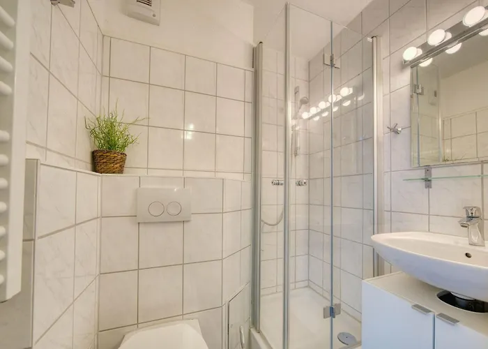 - Haus D, App 0d0301